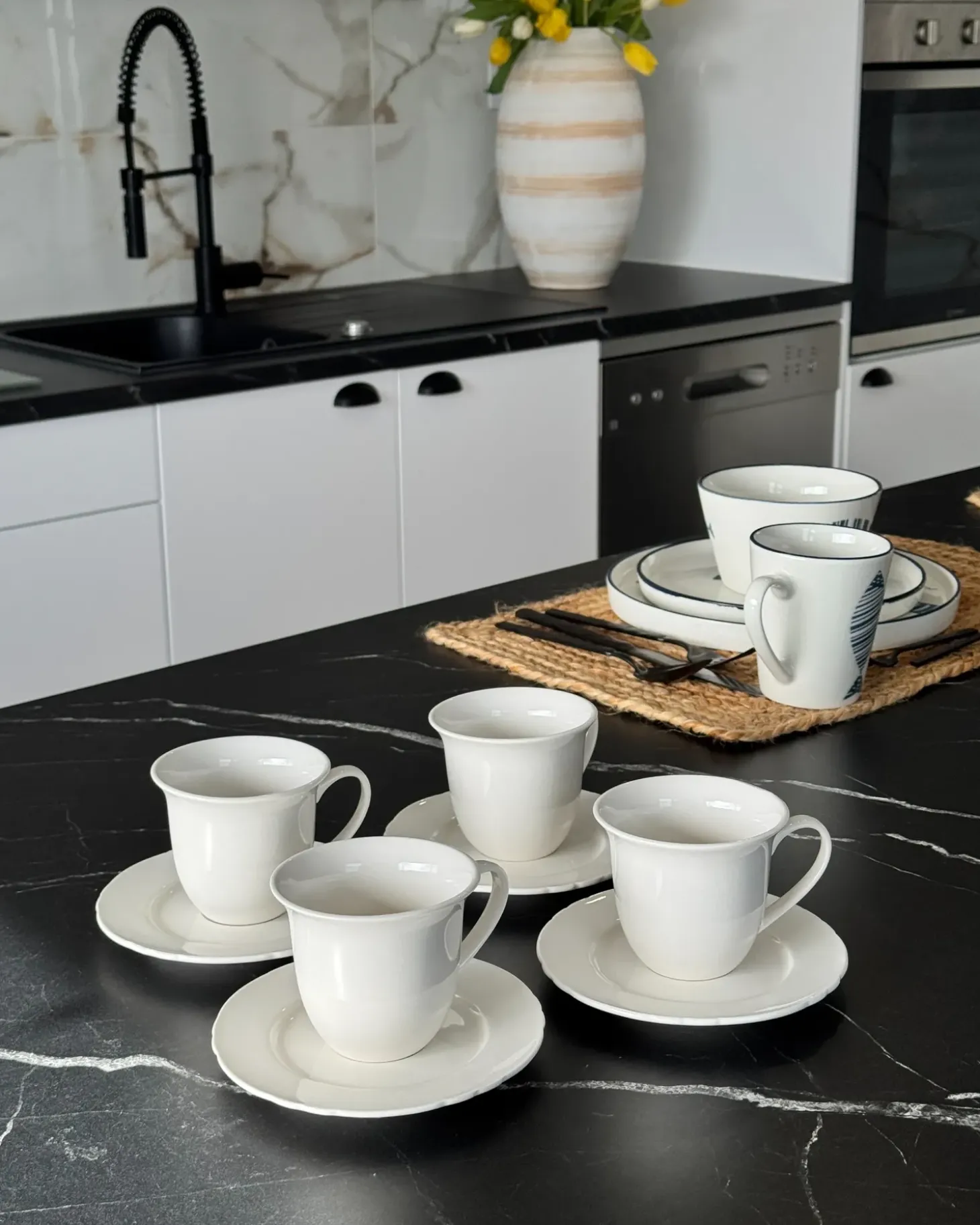 8 x kop med underkop ELDERBERRY Porcelæn Hvid
