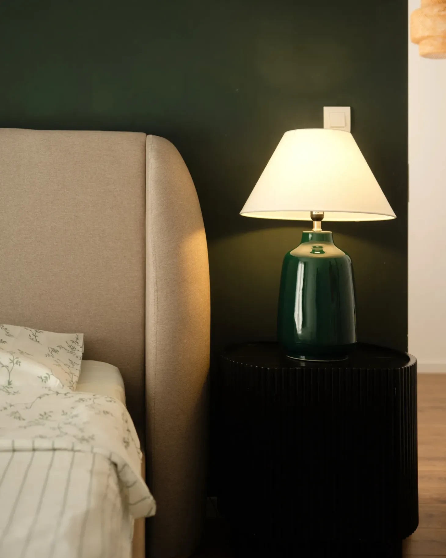 Bordlampe CARETA Keramik Mørkegrøn