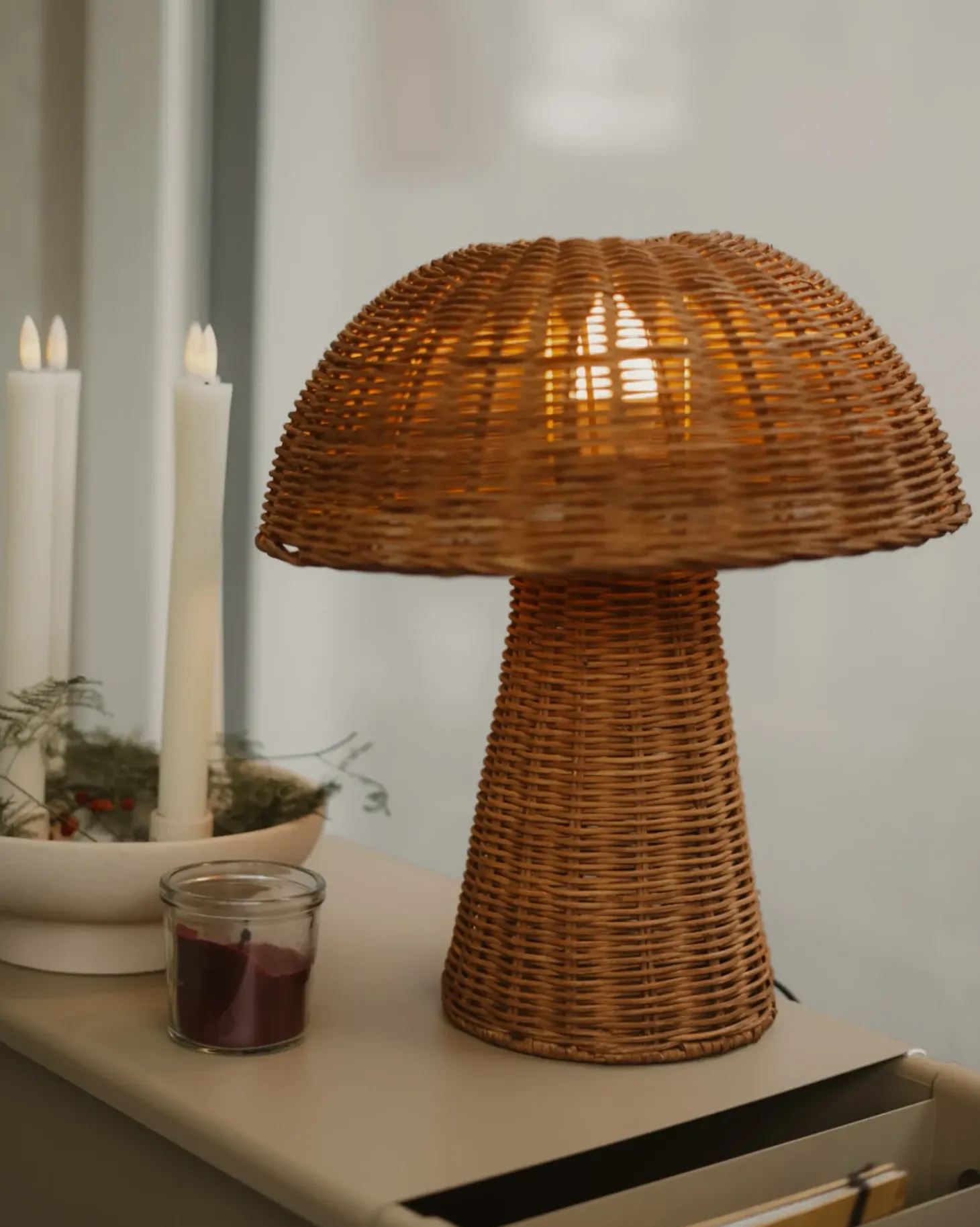 Bordlampe Svamp ALERO Rattan Naturlig