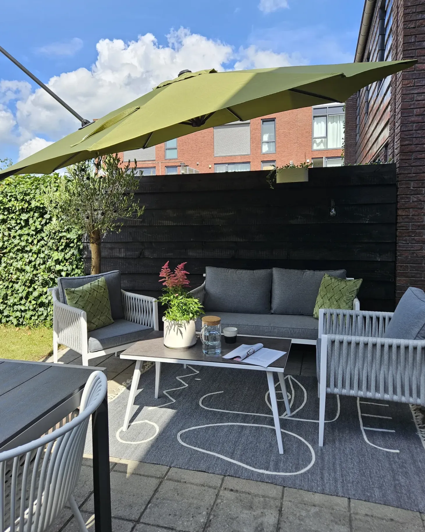 Cantilever parasol 295 cm SAVONA II Olivengrøn
