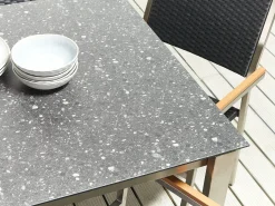 COSOLETO/GROSSETO 4 personers Havemøbelsæt Sort Hærdet glas Granit effekt