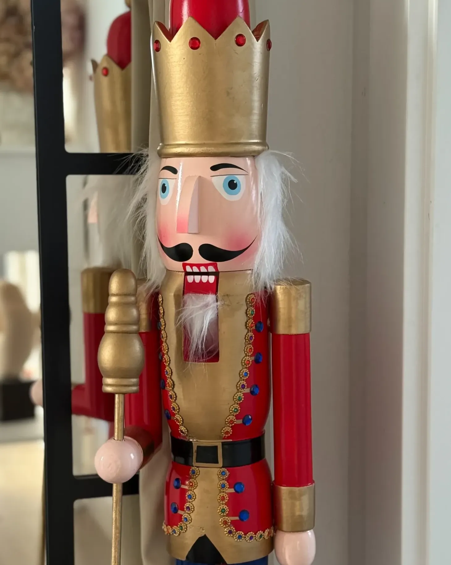 Dekorativ figur MALARAN Nøddeknækker 90 cm Rød