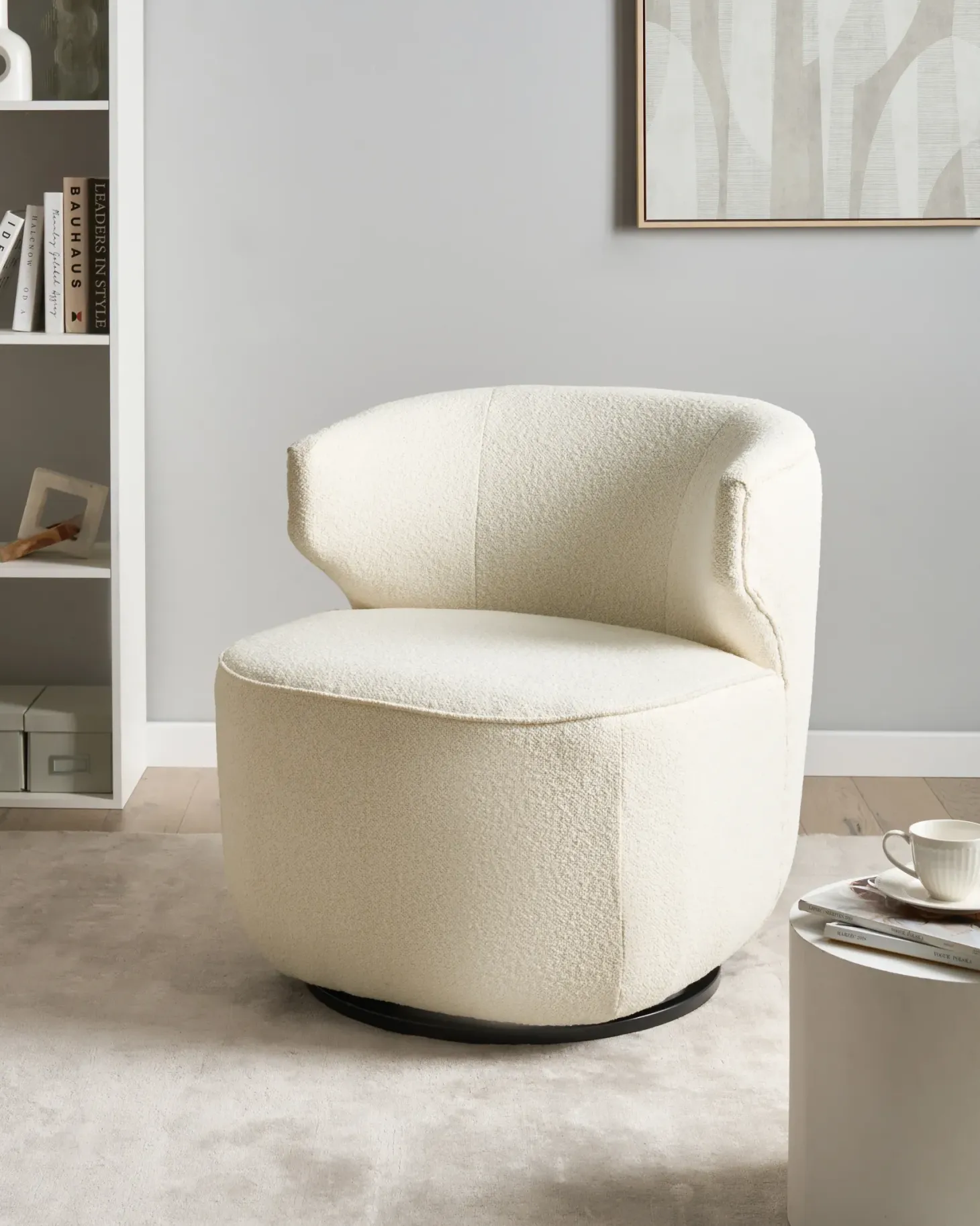 Dreje stol MOLLEBY Boucle Cremehvid