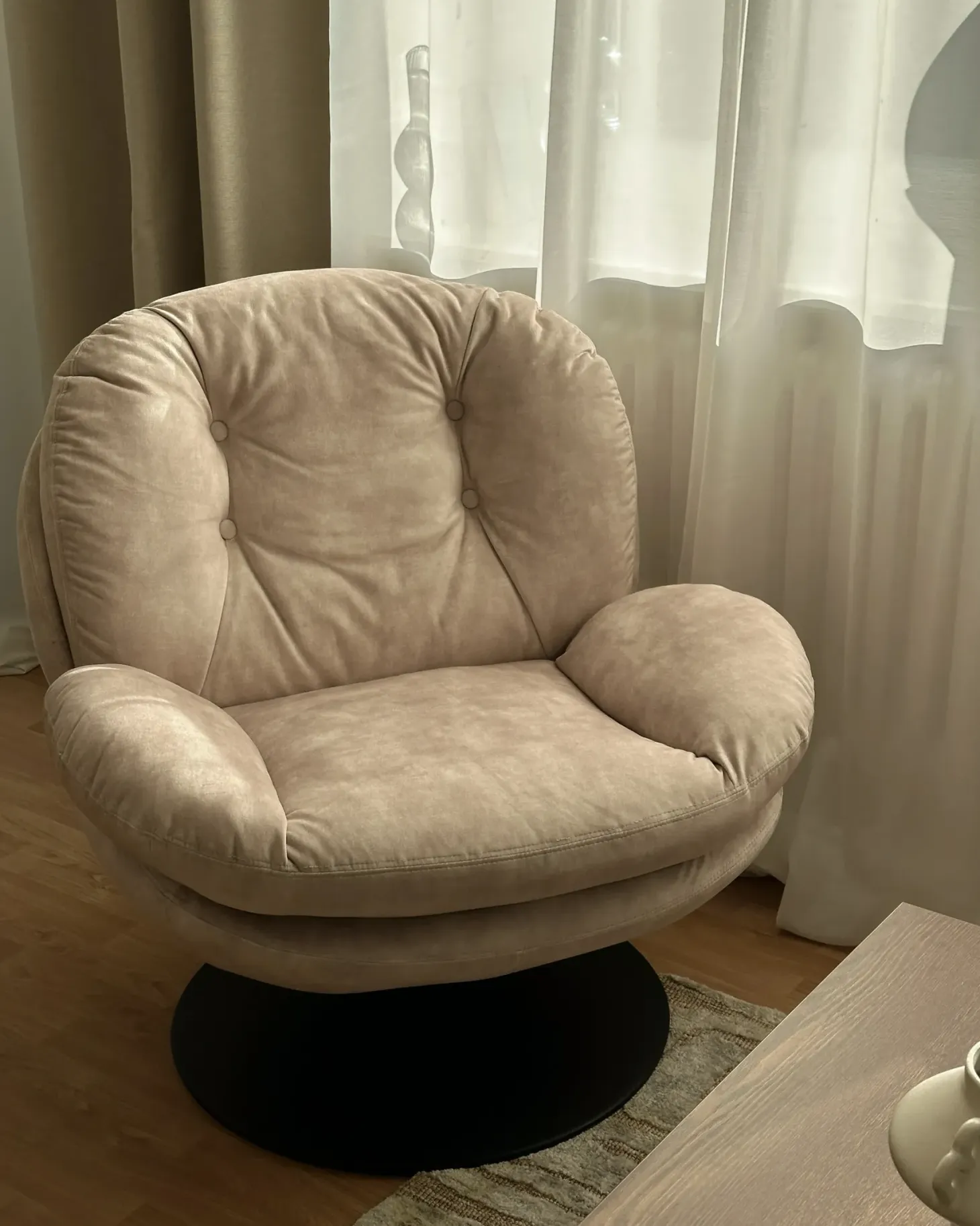 Dreje stol NOLVIK Velour Lys Beige