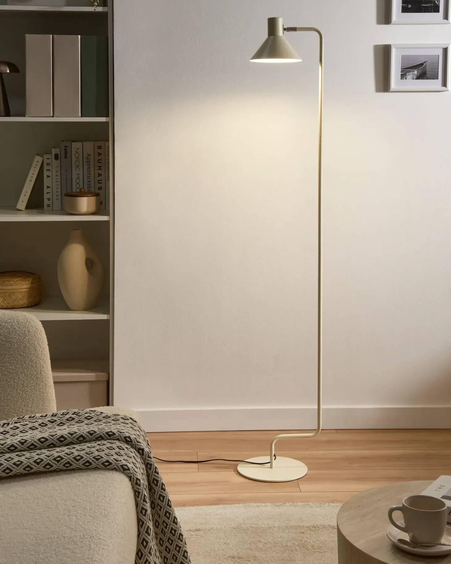 Gulvlampe RIMAVA Metal Cremehvid