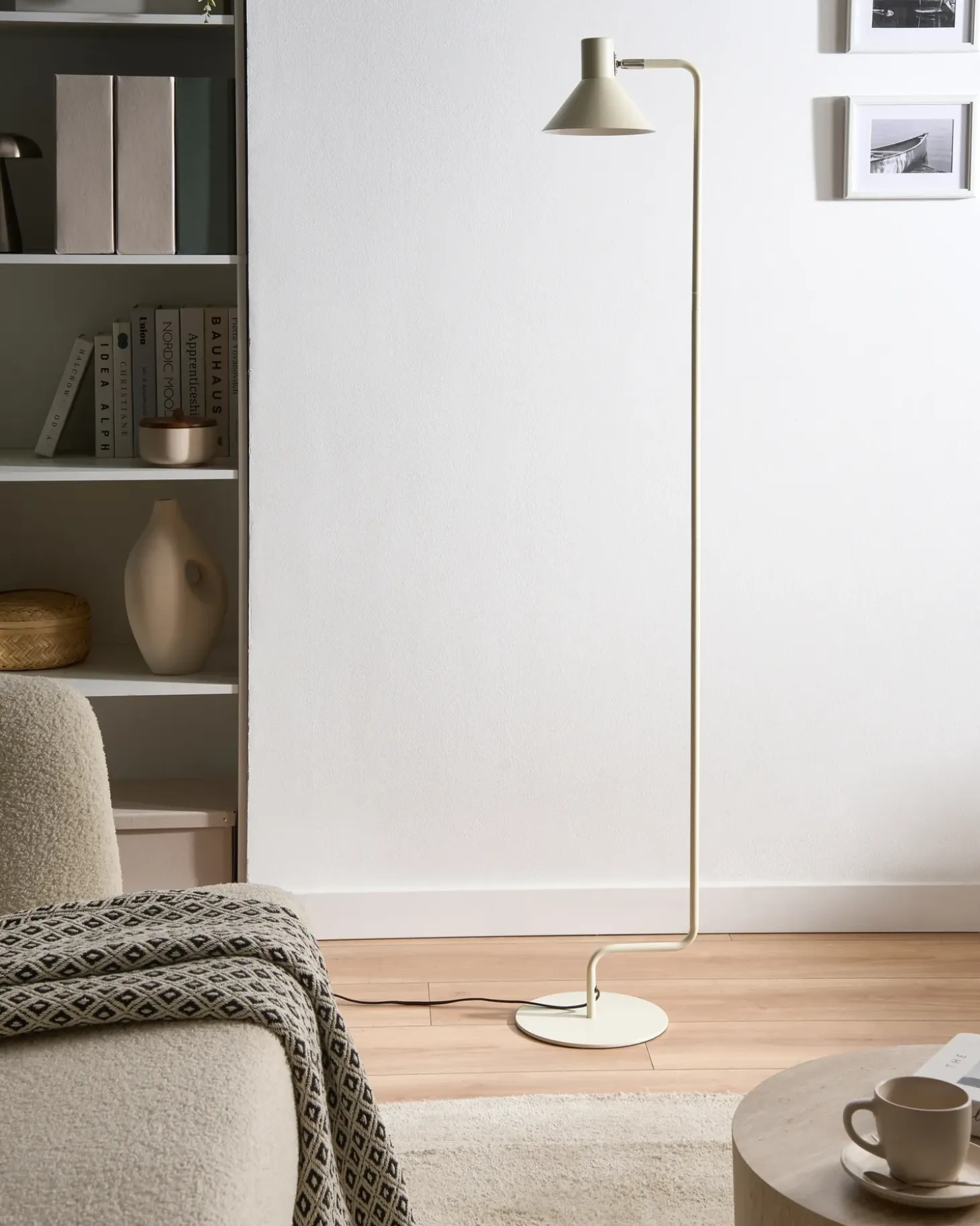 Gulvlampe RIMAVA Metal Cremehvid