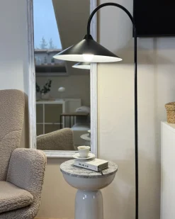 Gulvlampe SAVEGRE Metal Sort