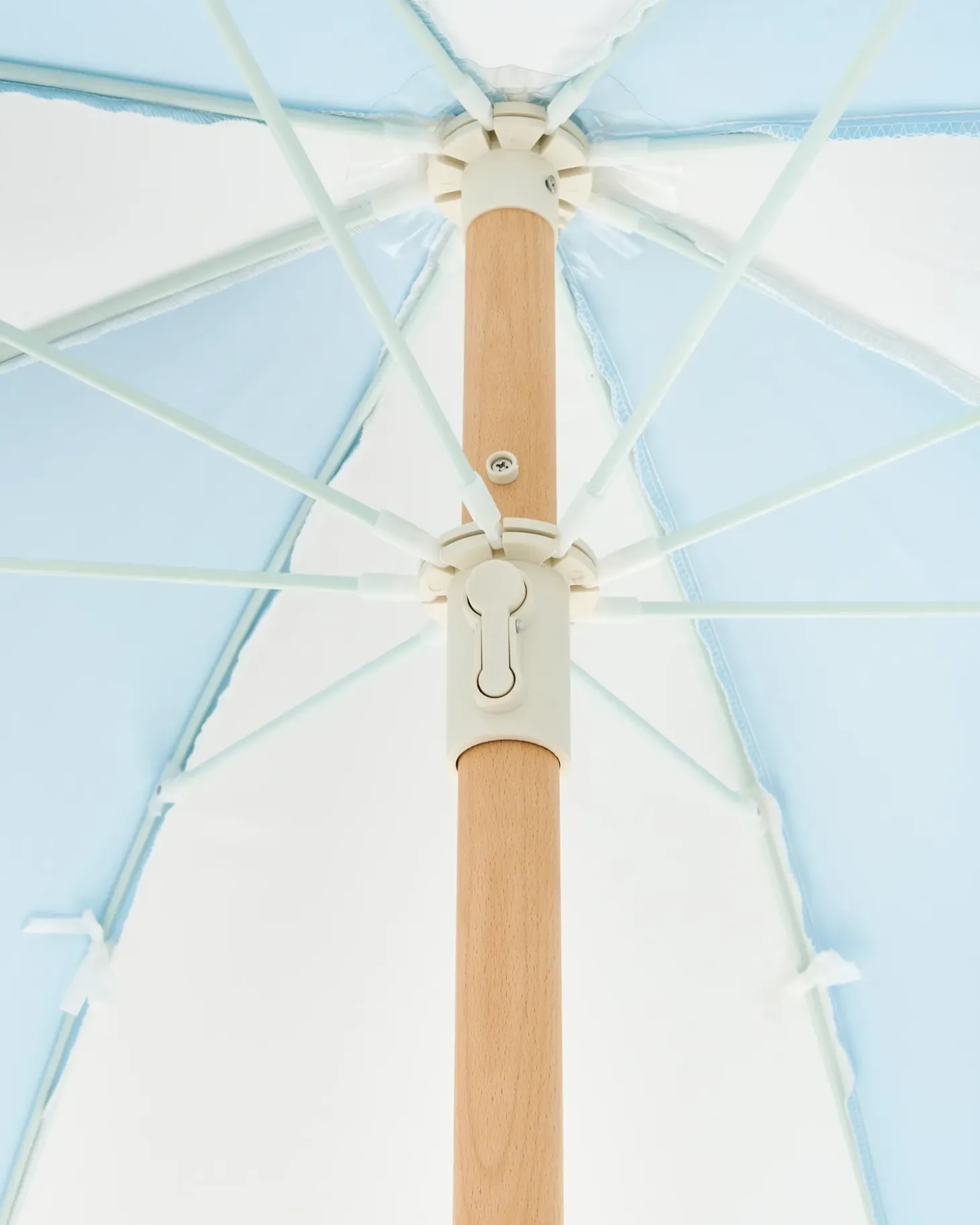 Haveparasol 155 cm MONDELLO Himmelblå