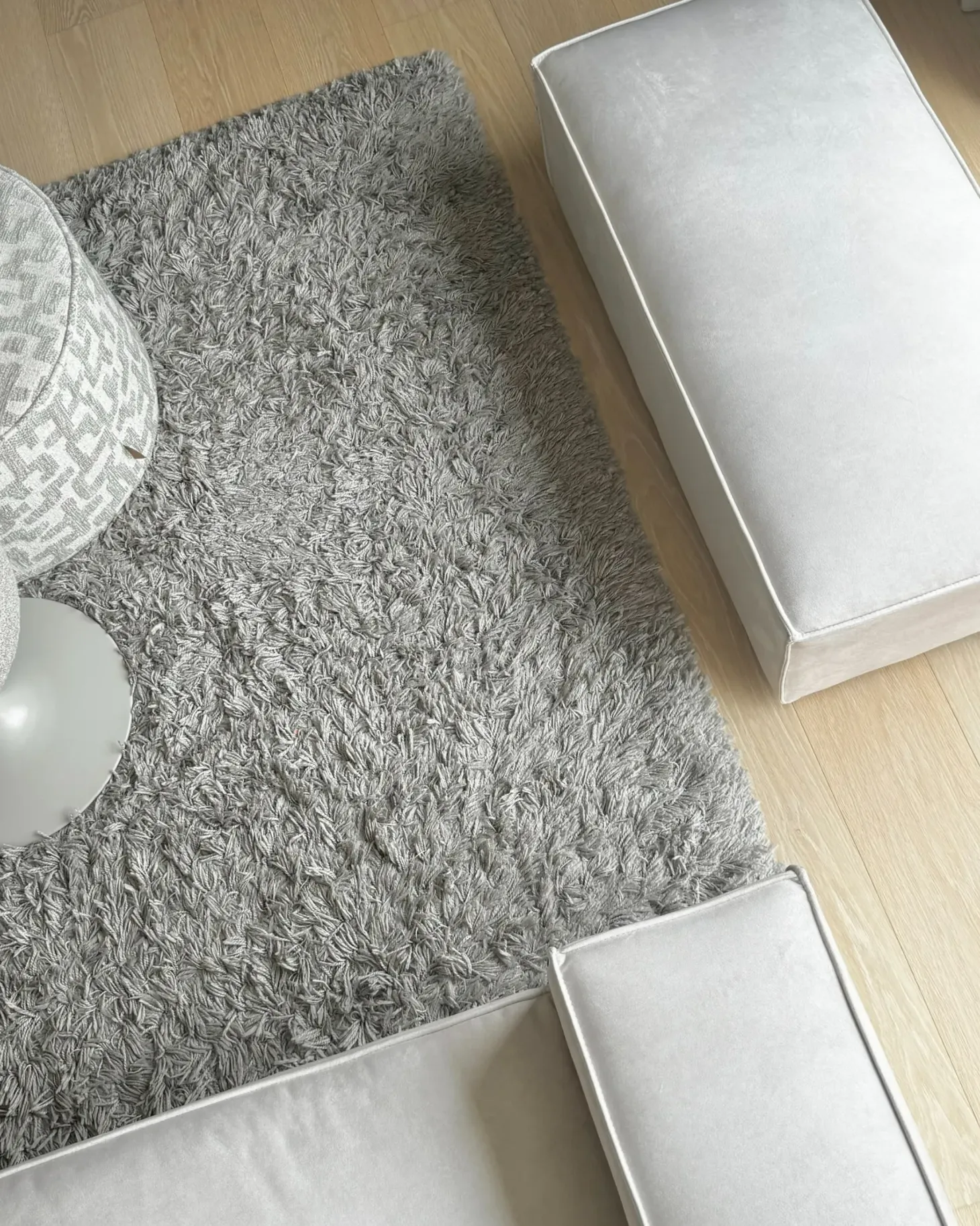 HELLNAR 5 personers Hjørnesofa modul Venstrevendt Lys Beige Velour med fodskammel