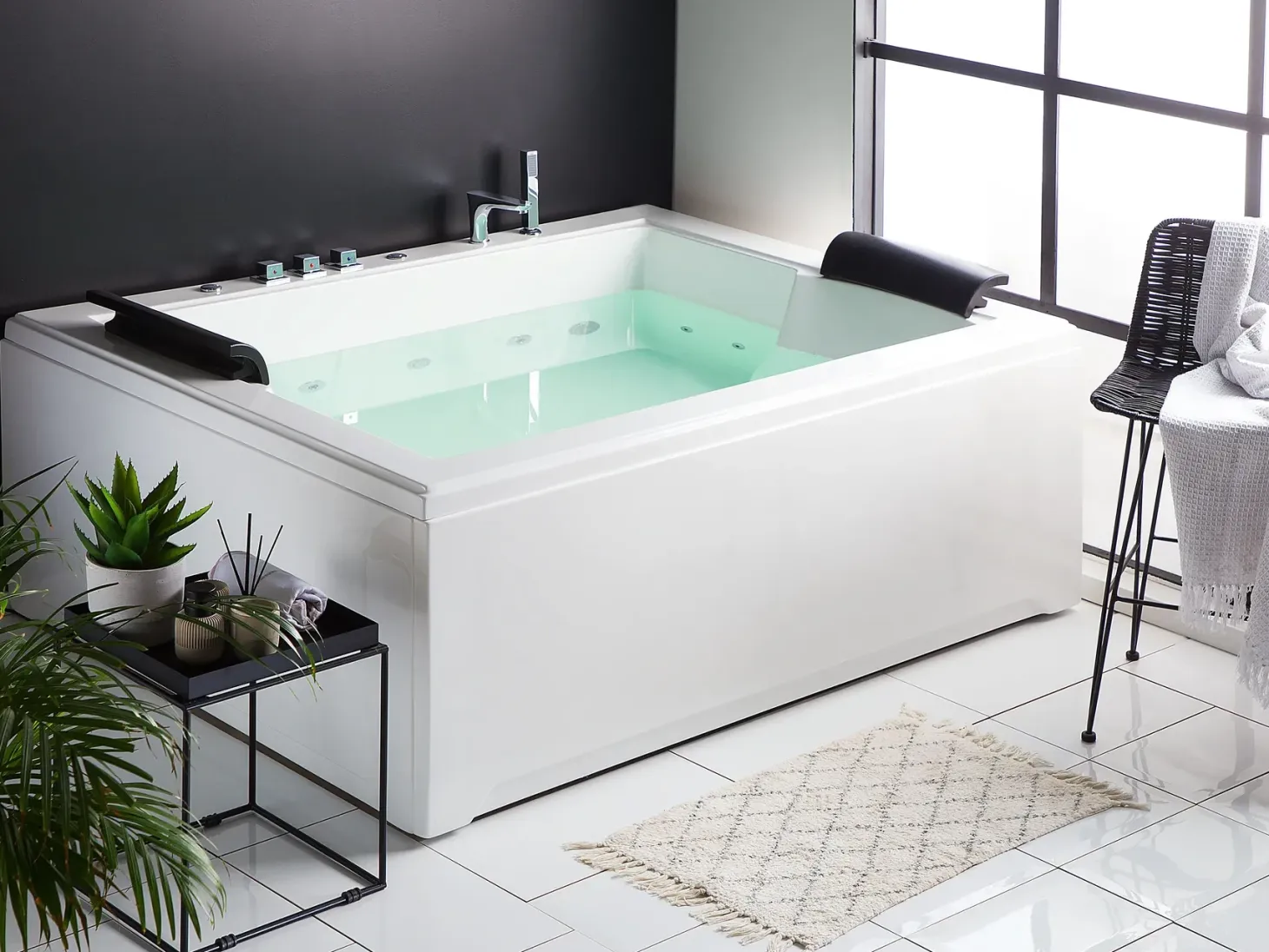 Hjørne-boblebad med LED SALAMANCA 183 x 142 cm Hvid