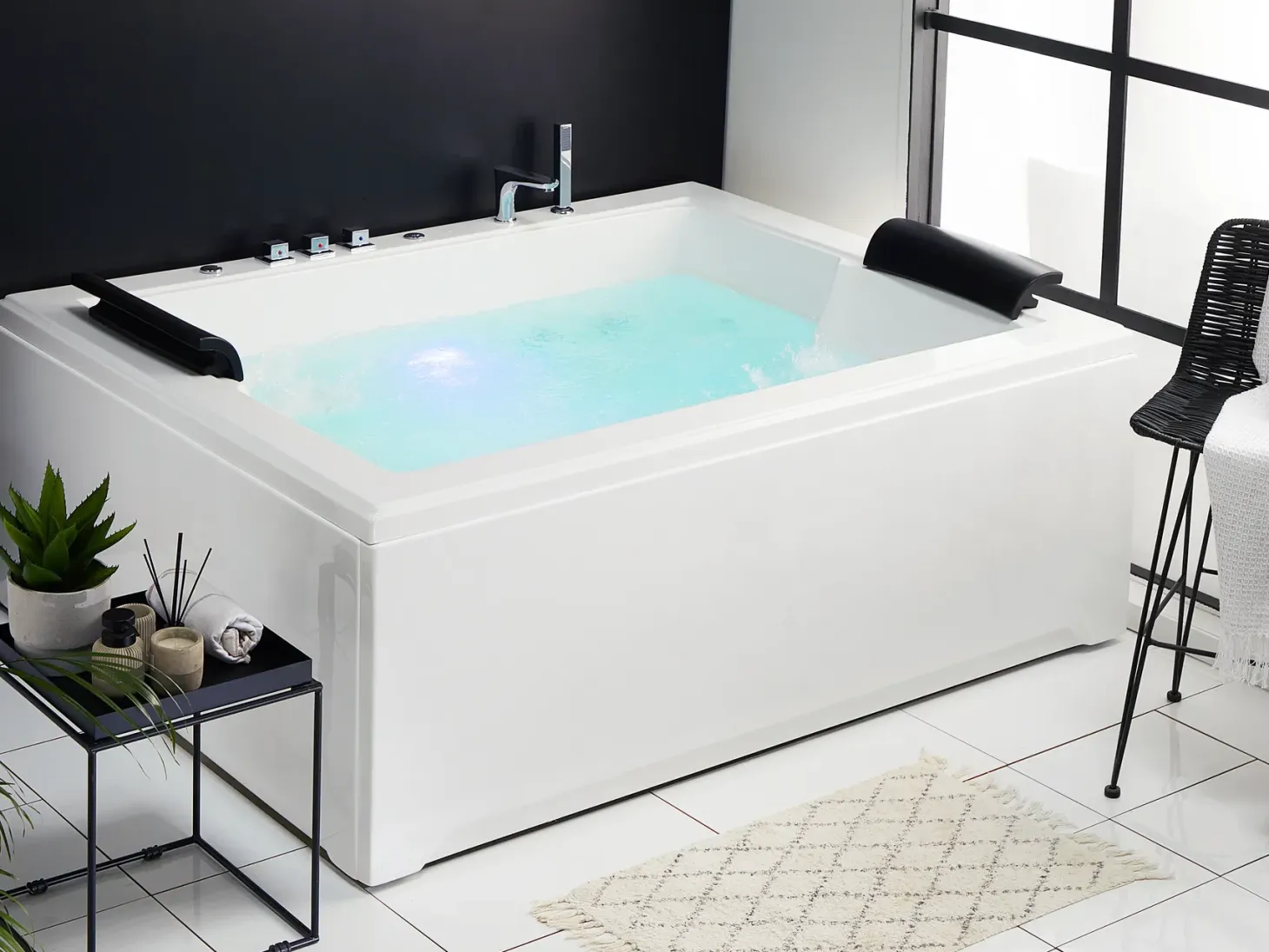 Hjørne-boblebad med LED SALAMANCA 183 x 142 cm Hvid