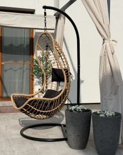 Hængestol med stativ PINETO PE-rattan Naturlig