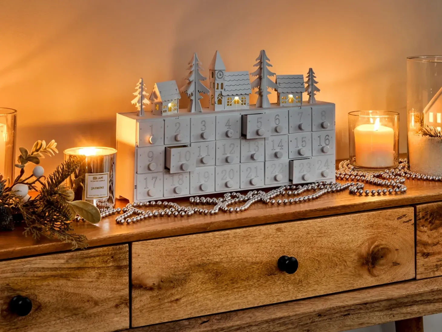 Juledekoration LED MUONIO Adventskalender 24 cm Hvid