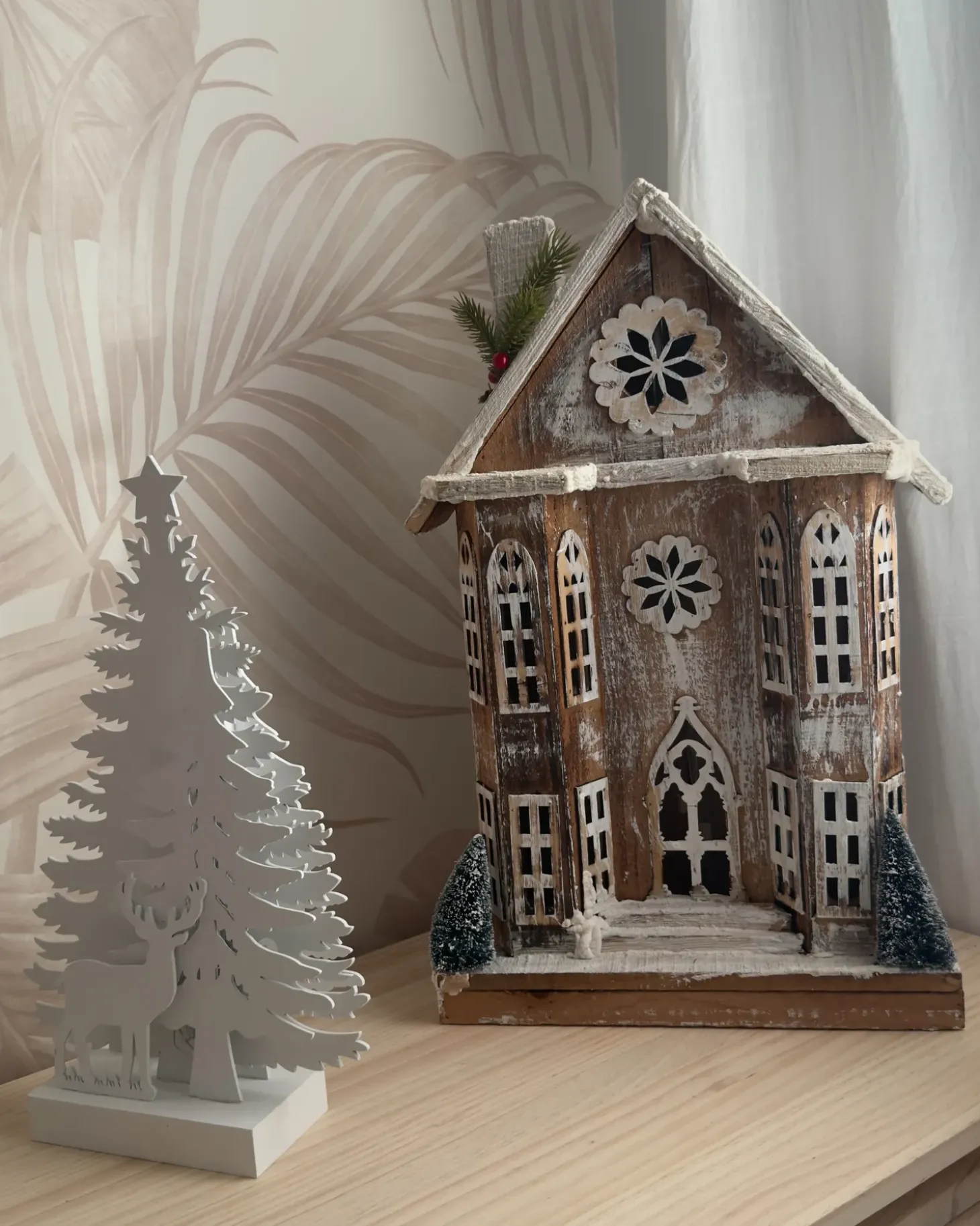 Juledekoration LED UNARI Hus 50 cm Lysebrun