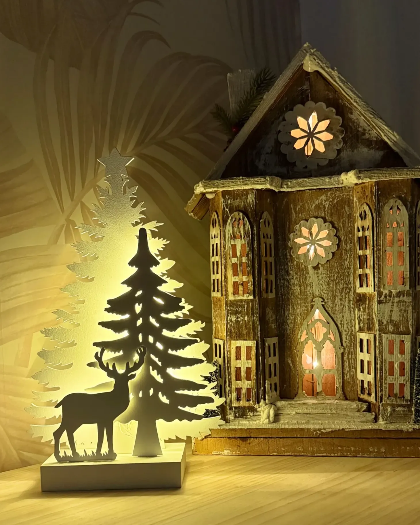 Juledekoration LED UNARI Hus 50 cm Lysebrun