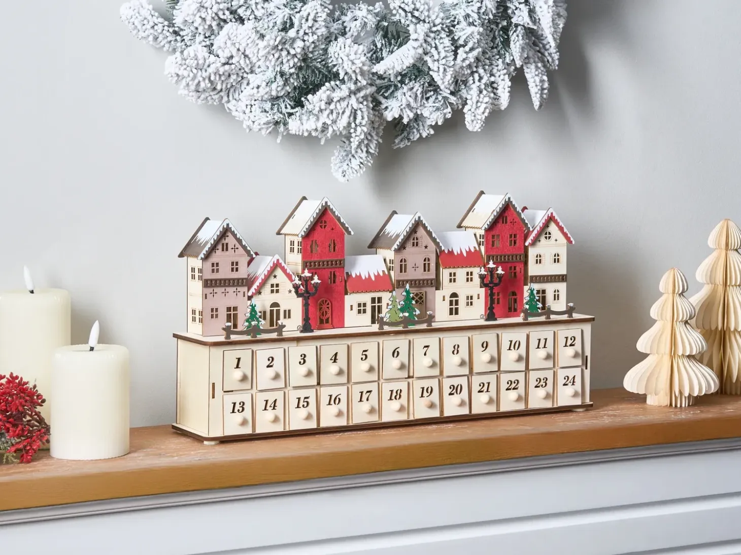Juledekoration LED VISTERFLO Adventskalender 24 cm Lysebrun