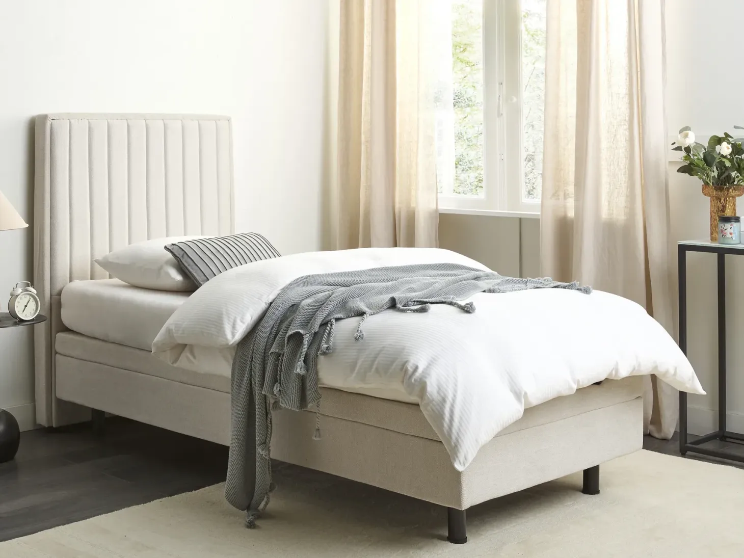 Justerbar seng CASTELLAN 90 x 200 cm Lys Beige