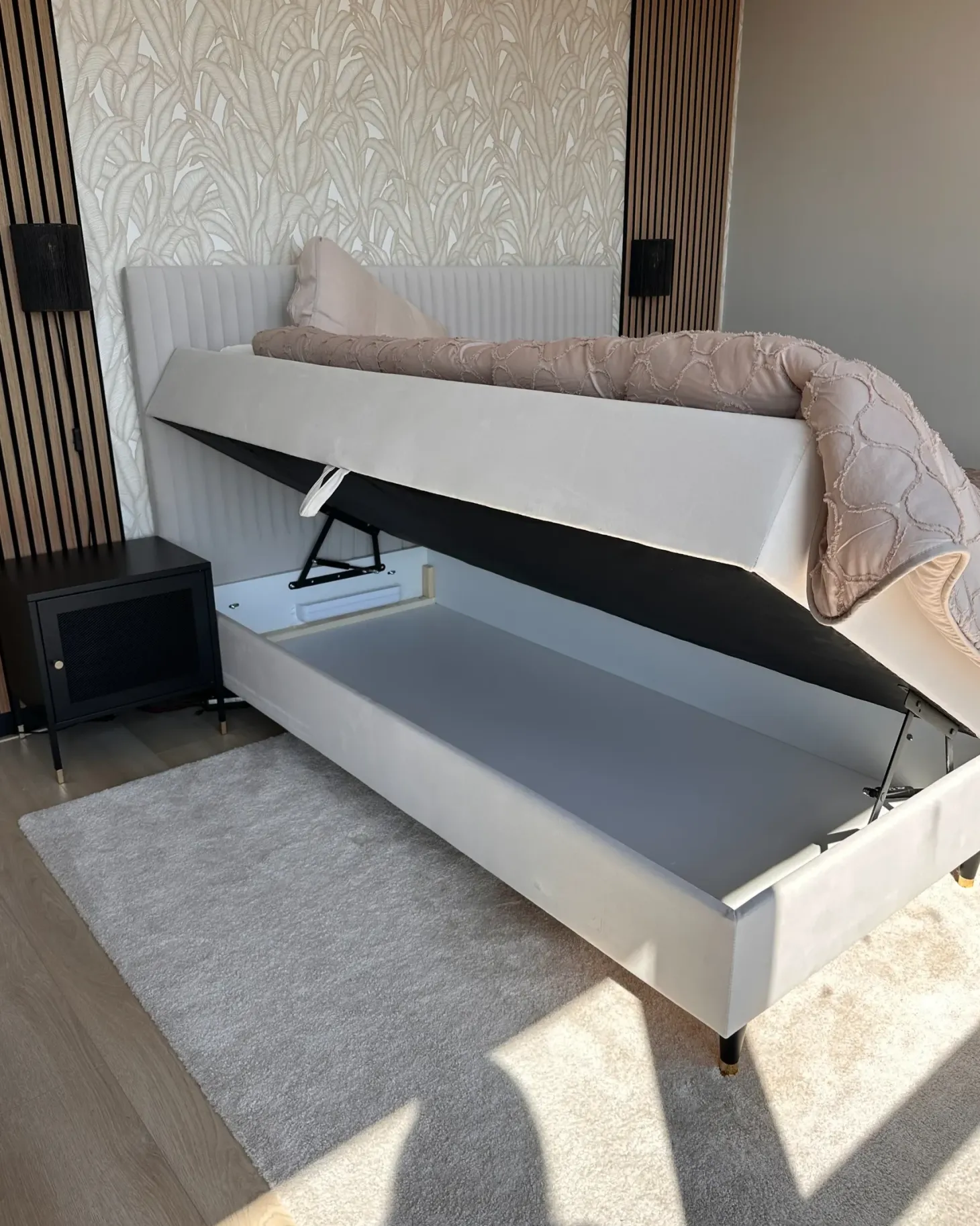 Kontinentalseng med opbevaring DAME Velour Cremehvid 180 x 200 cm