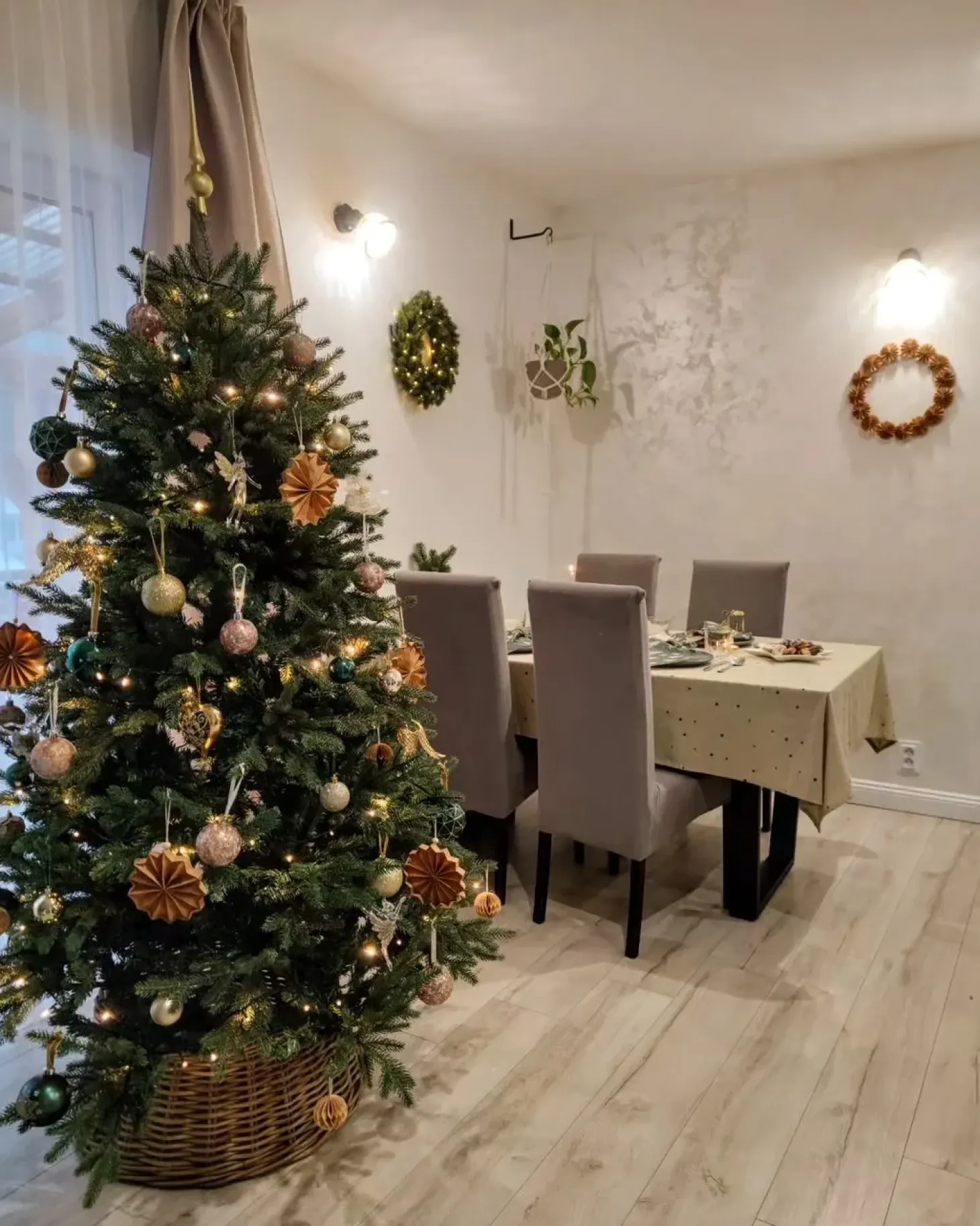 Kunstigt juletræ HUXLEY 180 cm Grøn