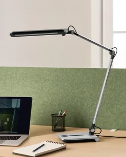 LED skrivebordslampe AQUILA Med dæmpning Sølv