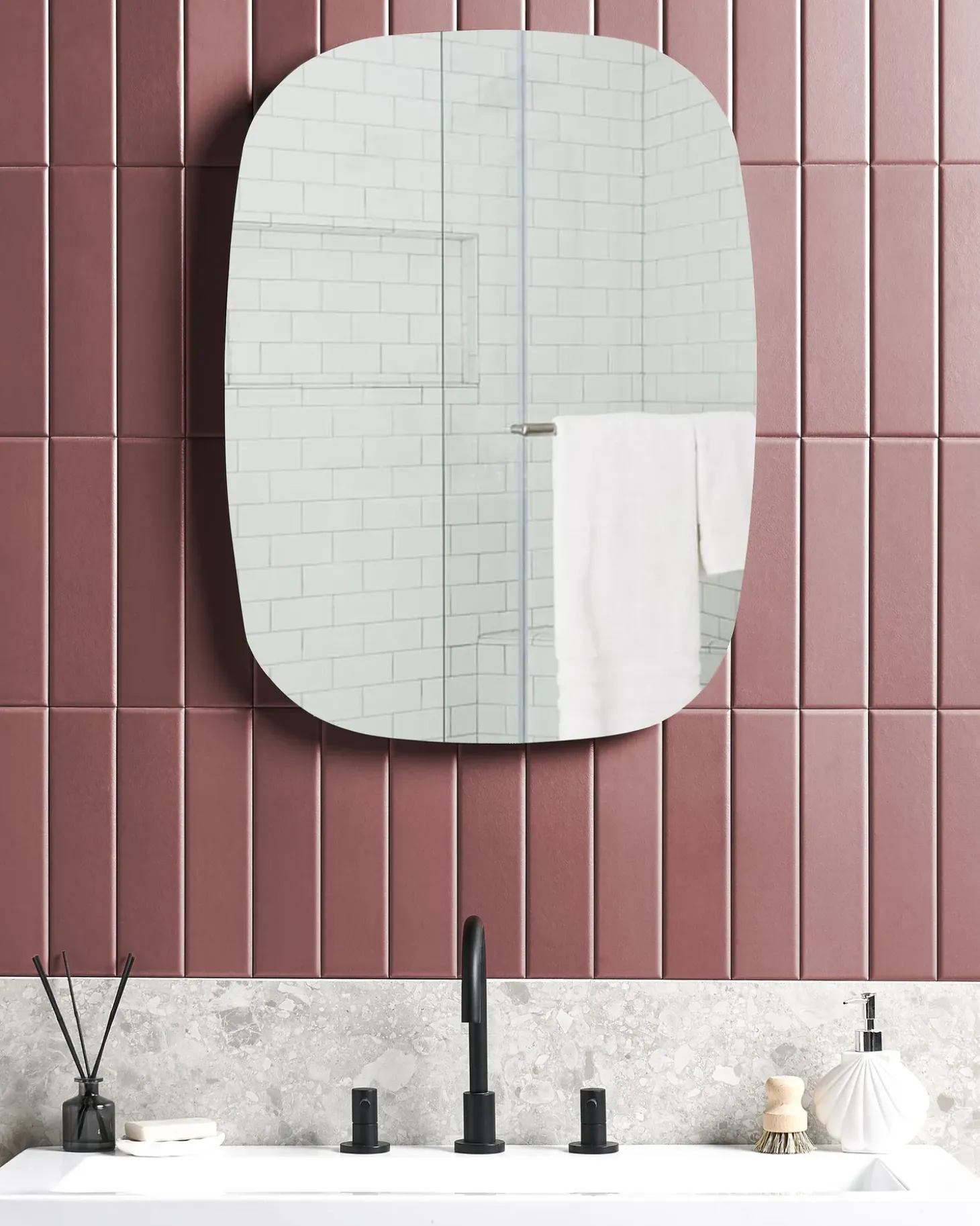 LED-badeværelsesspejl BERGERAC 58 cm 78 cm Sølv