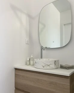 LED-badeværelsesspejl BERGERAC 58 cm 78 cm Sølv