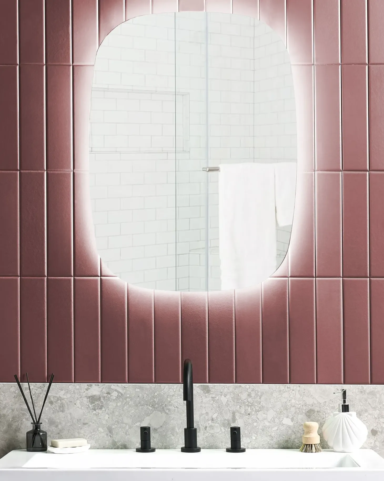 LED-badeværelsesspejl BERGERAC 58 cm 78 cm Sølv