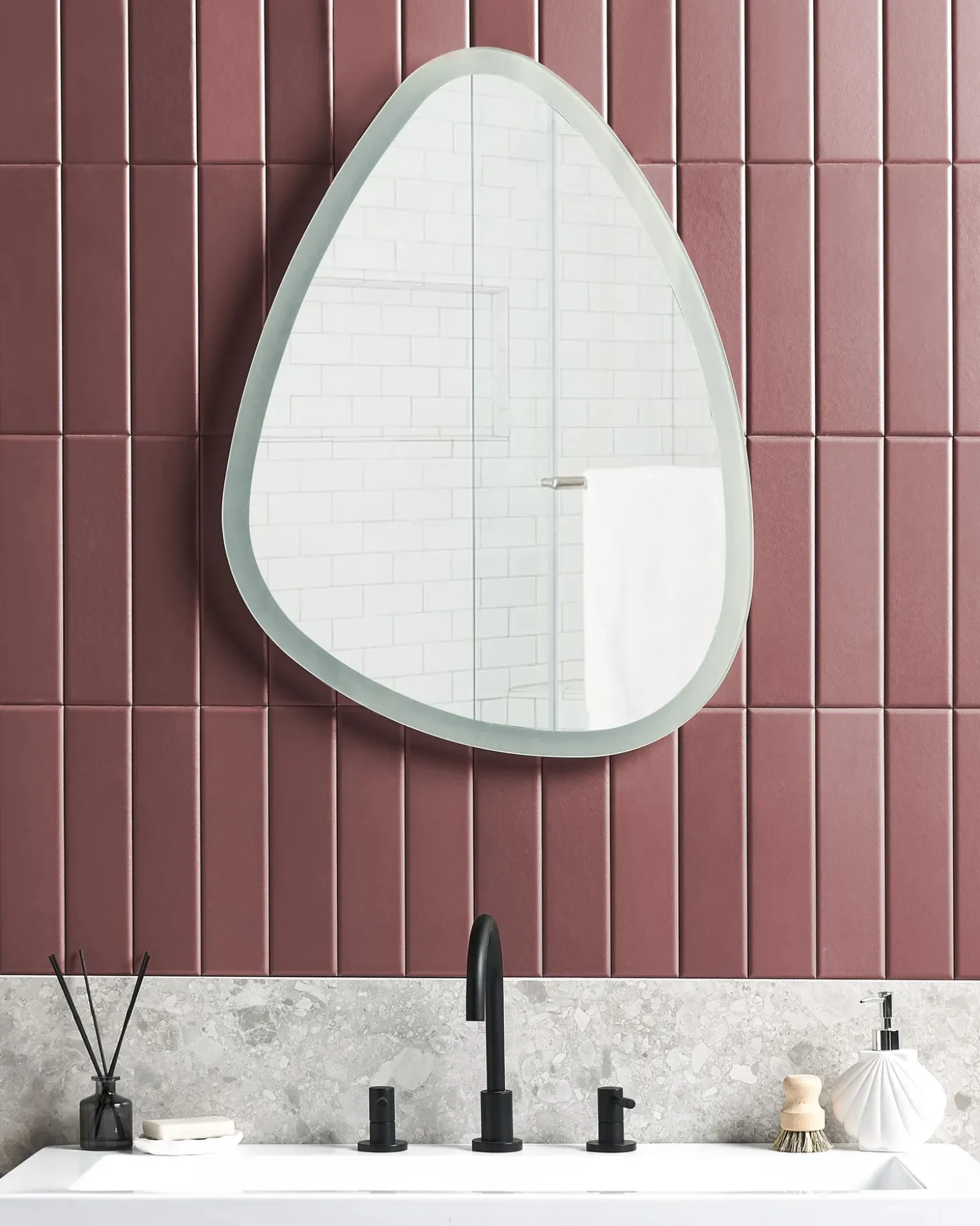 LED-badeværelsesspejl BETHUNE 58 cm 78 cm Sølv