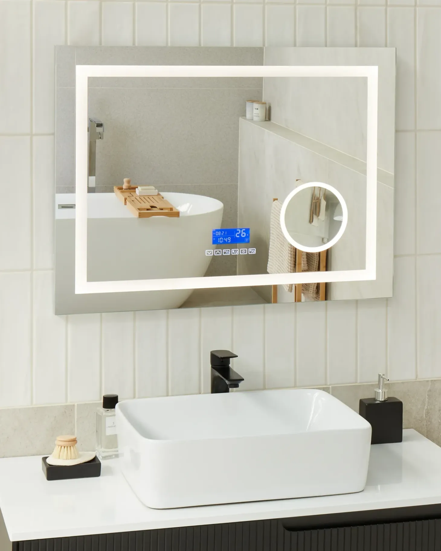 LED-badeværelsesspejl THAIX 80 cm 60 cm Sølv