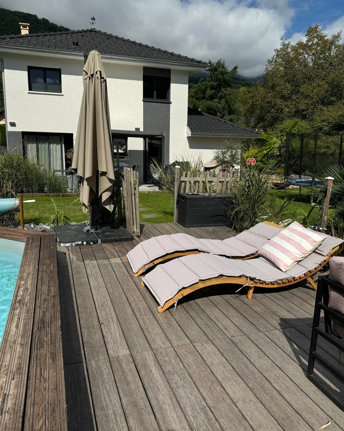 Liggestol med hynde LUINO Akacietræ Grå