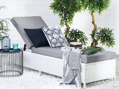 Liggestol med hynde TURIN PE-rattan Hvid