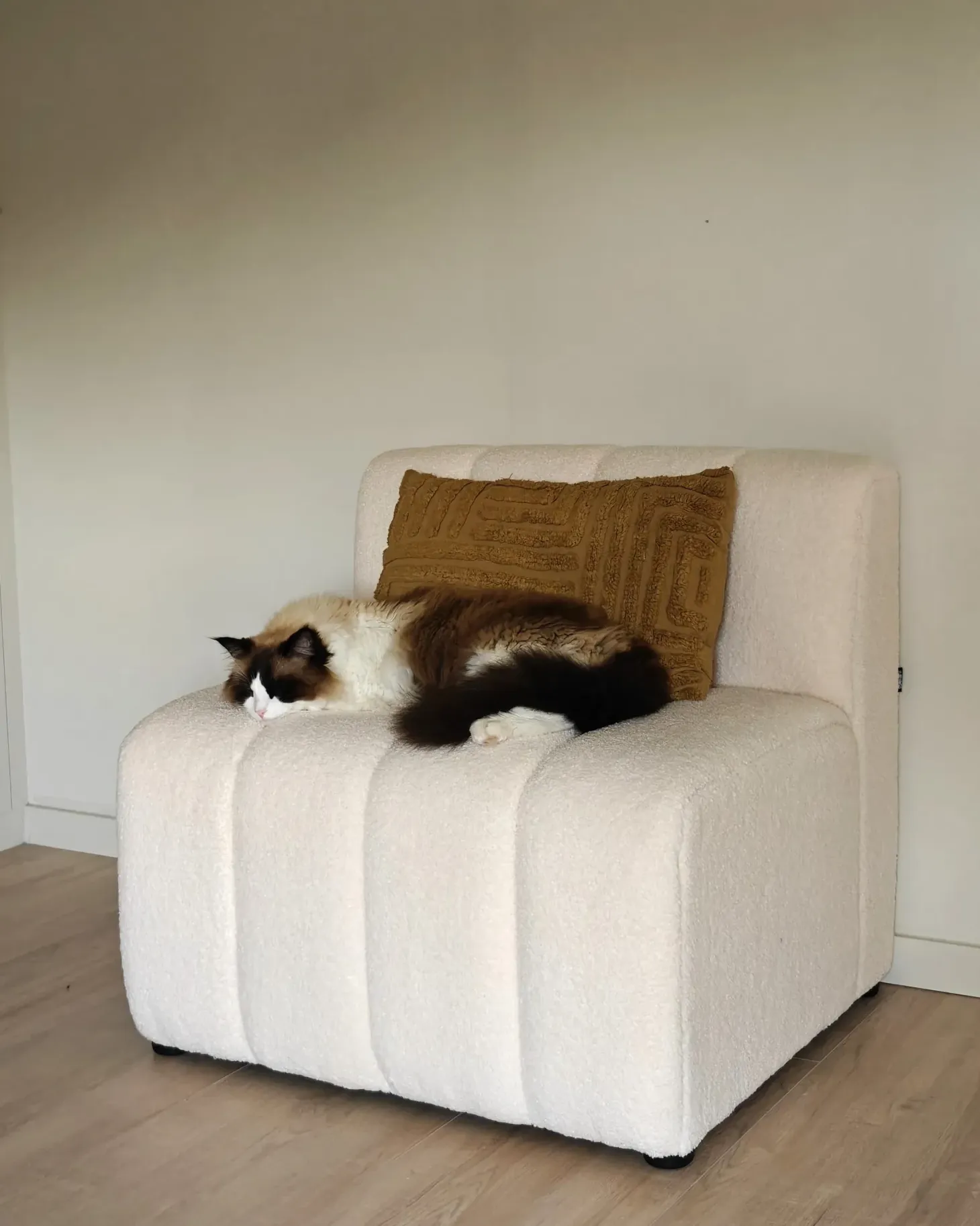 Lænestol KAGE Boucle Lys Beige