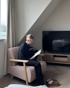 Lænestol LESJA Lyserød