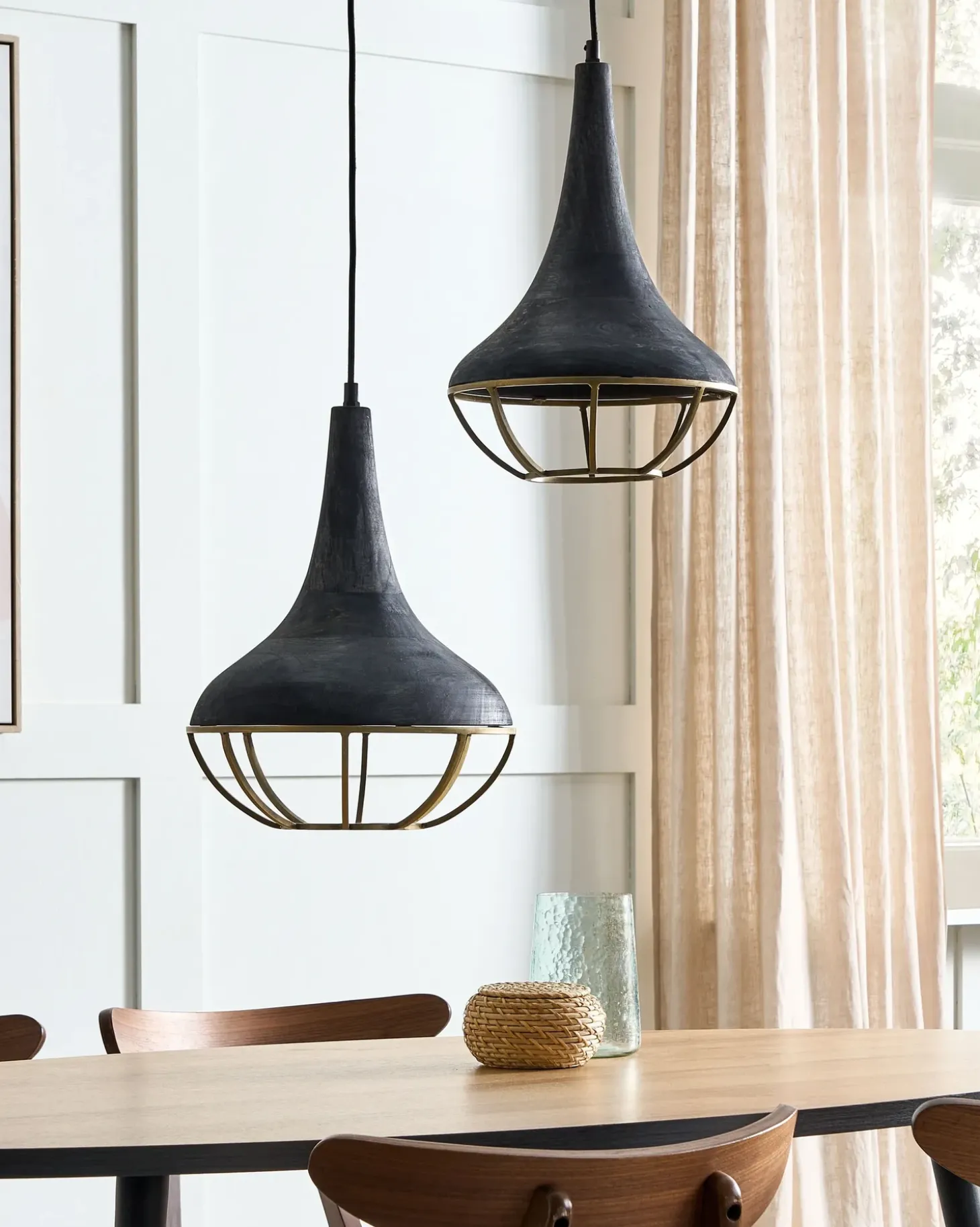 Loftlampe BAGMATI Mangotræ Sort