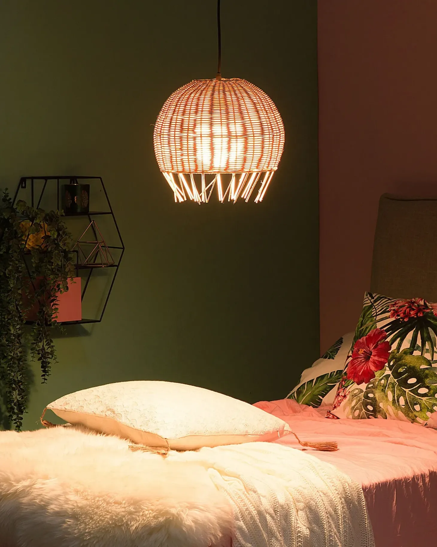 Loftlampe DRINO Rattan Lysebrun
