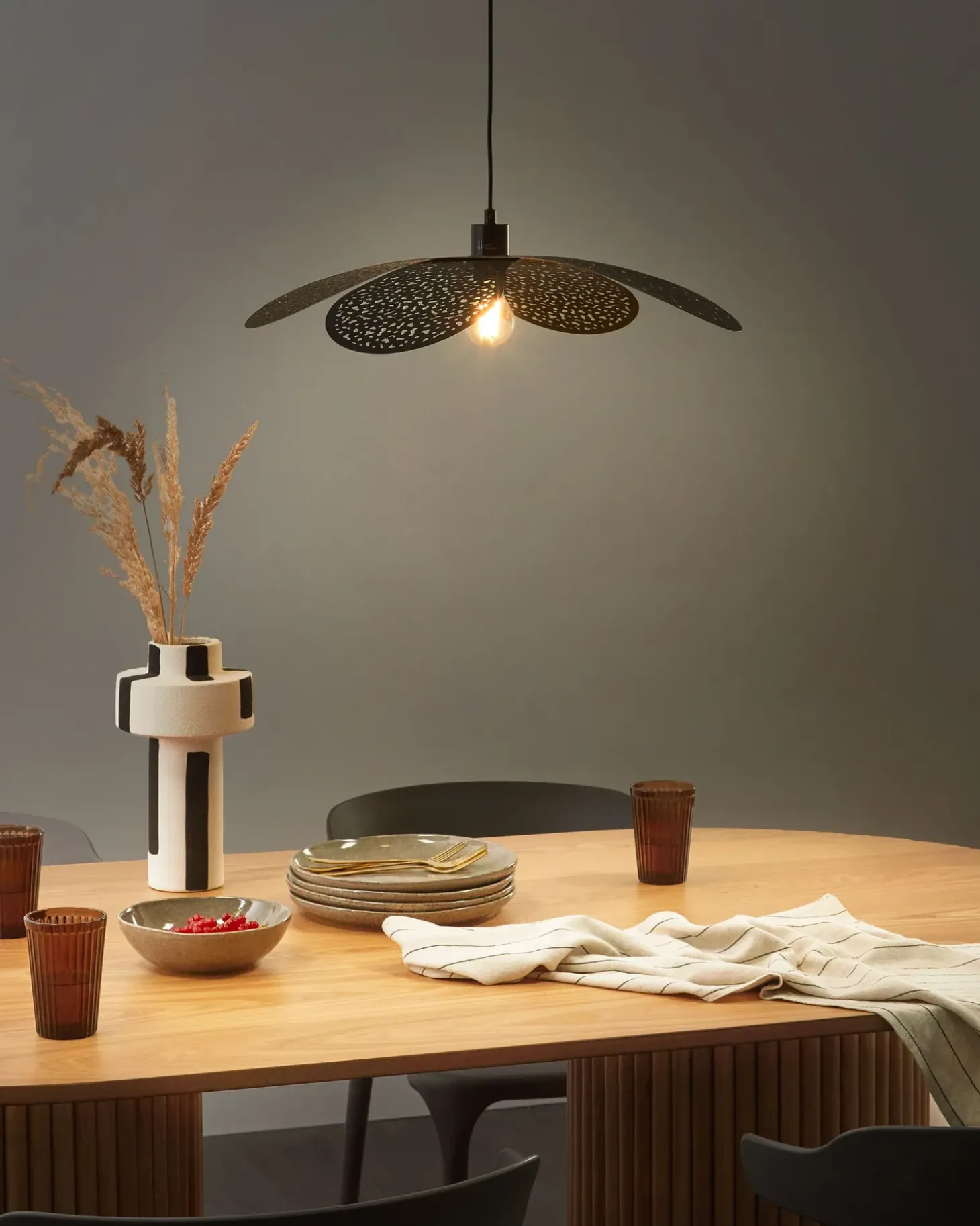 Loftlampe KOSHI Metal Sort