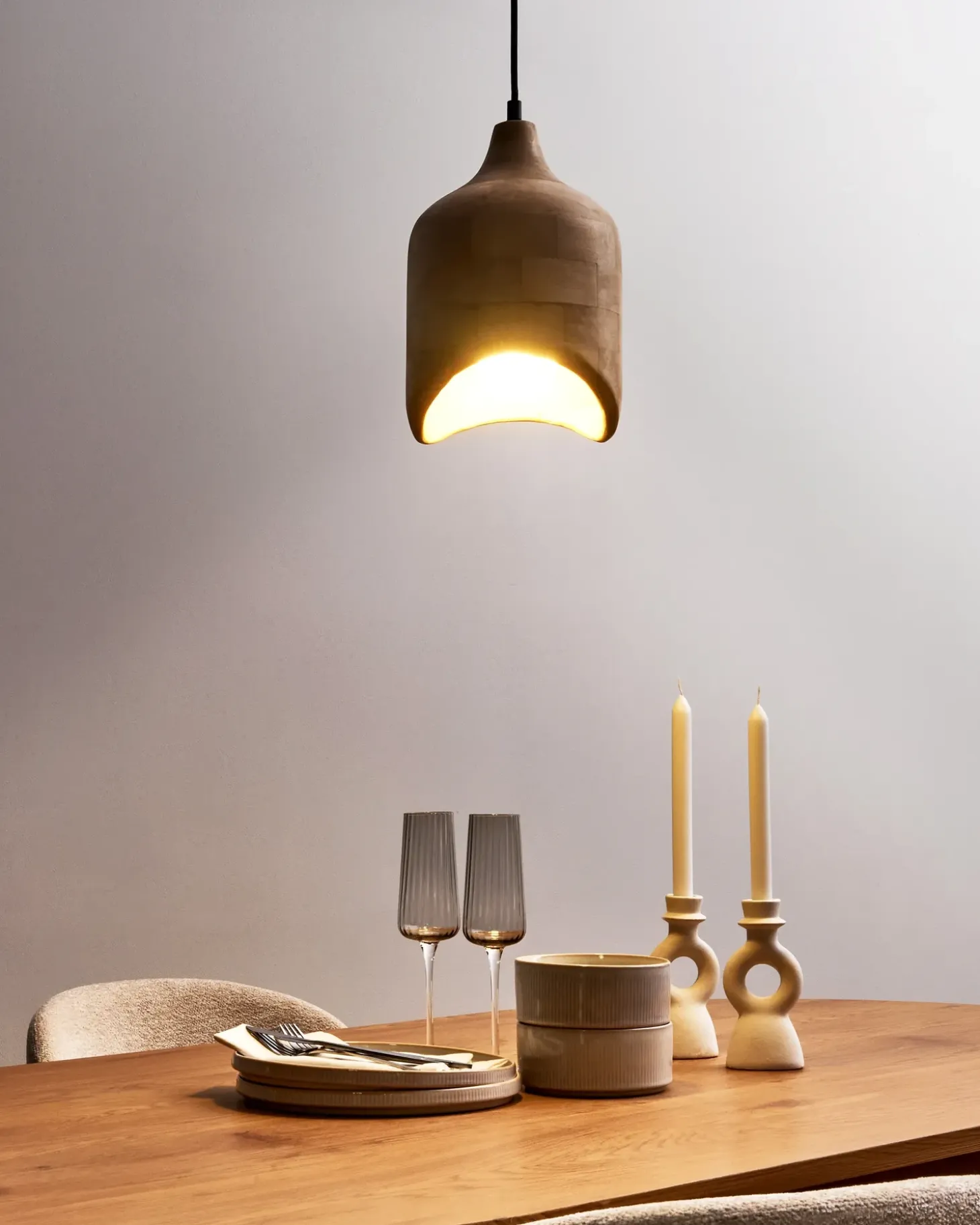 Loftlampe PANDU Mangotræ Lysebrun