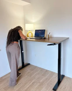 Manuelt justerbart hæve sænkebord DESTINES Brun/sort 160 cm 72 cm