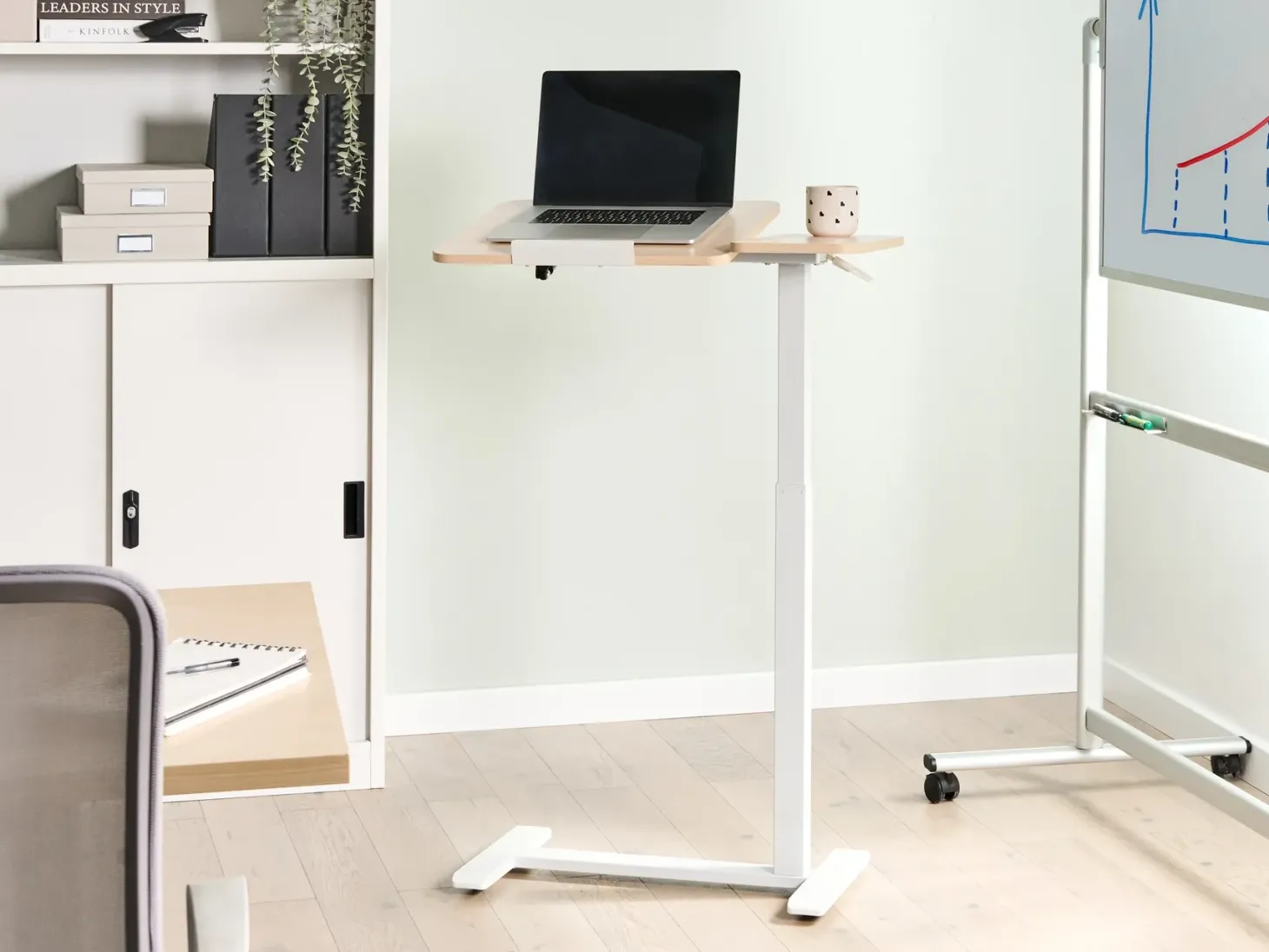 Manuelt justerbart hæve sænkebord til bærbar computer SCHOLA Lysebrun/hvid 70 cm 40 cm