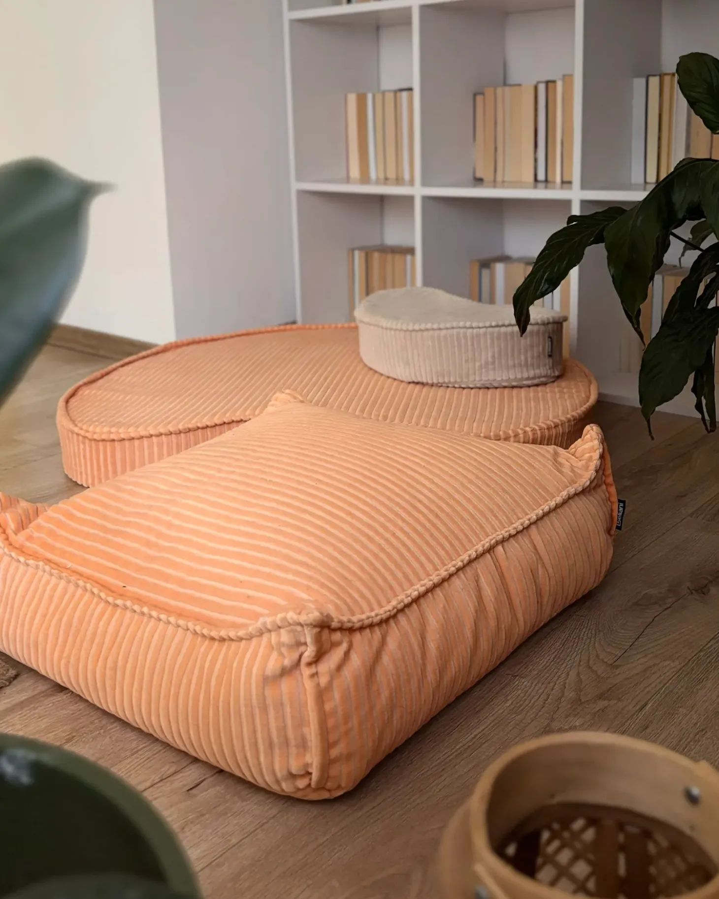 Puf ALLOZAI Velour Ferskenagtig lyserød