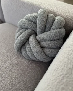 Pyntepude AKOLA Boucle 31 x 31 cm Grå Ensfarvet