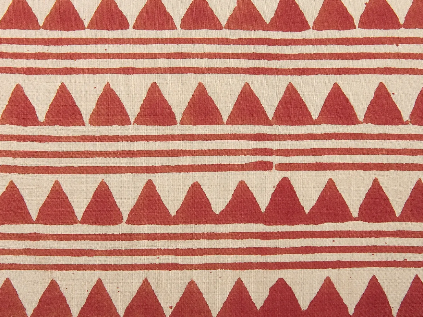 Pyntepude DEGLUPTA Bomuld 45 x 45 cm Rød Chevronmønster