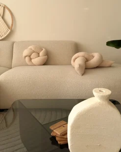 Pyntepude GLADIOLUS Boucle 172 x 14 cm Beige Ensfarvet