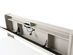 Seng med LED BEAULIEU 180 x 200 cm med opbevaring med USB-port Beige