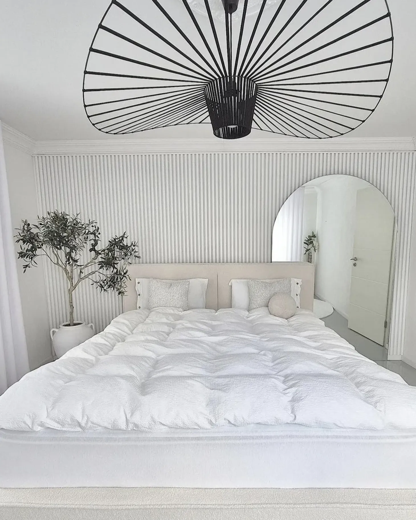 Seng med opbevaring MOISSAC Boucle Cremehvid 160 x 200 cm