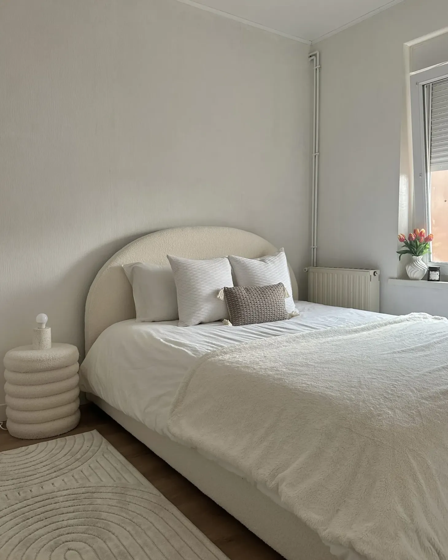 Seng med opbevaring VAUCLUSE Boucle Cremehvid 160 x 200 cm