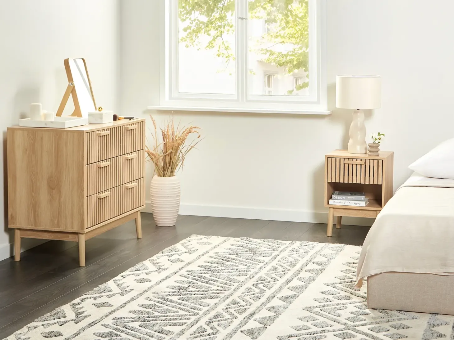 Skænk LYNWOOD Lysebrun