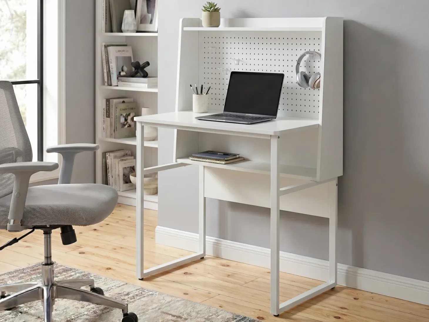 Skrivebord med perforeret tavle BUXTON Hvid 84 cm 48 cm