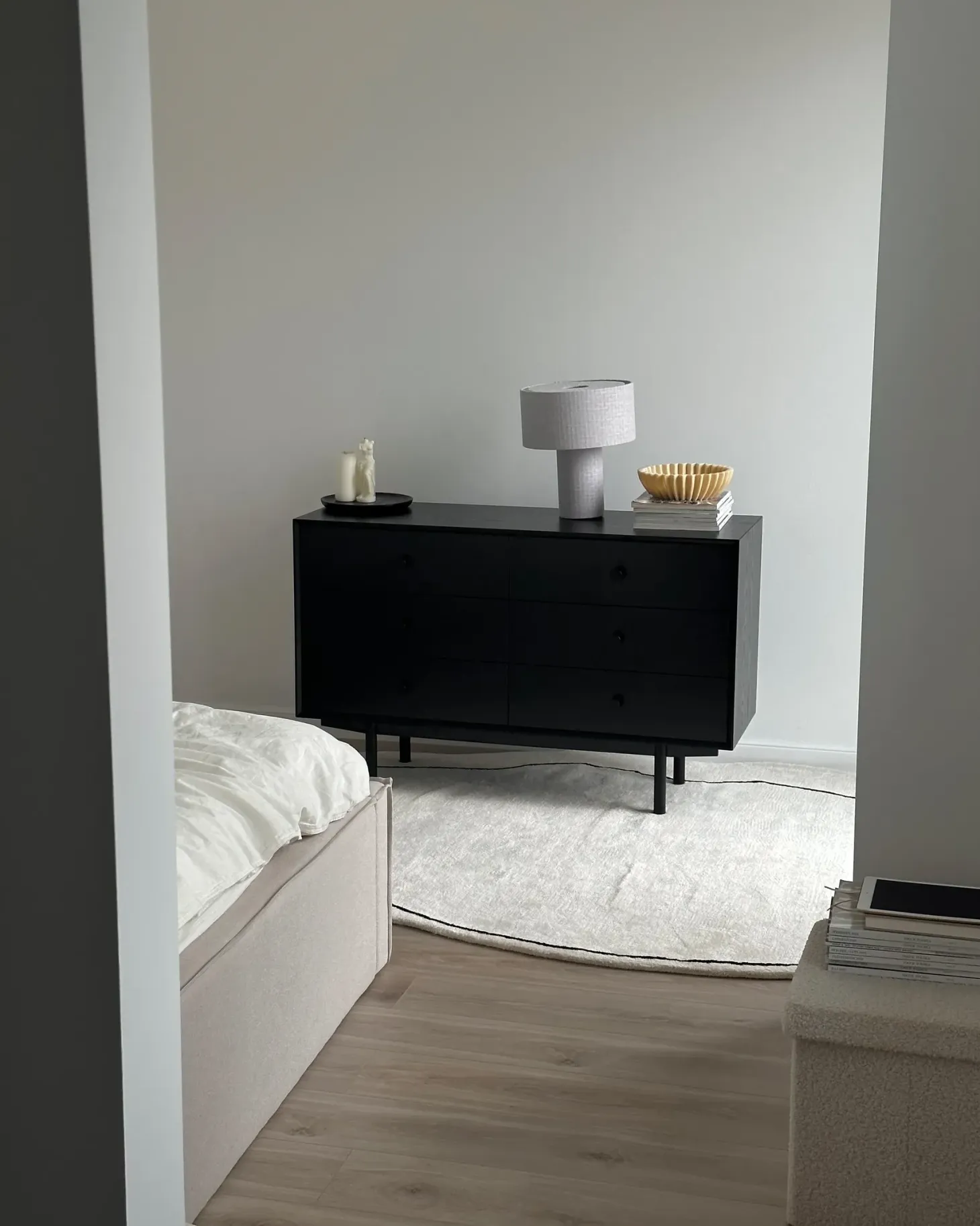 6 skuffers kommode ALCESTER Sort