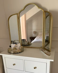 Sminkebord med spejl SAVILLY Guld